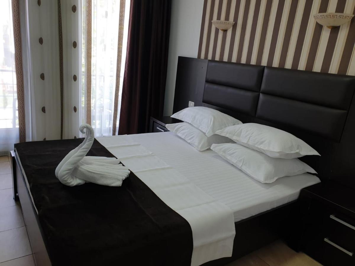 Hotel Solea Beach 마마이아 외부 사진