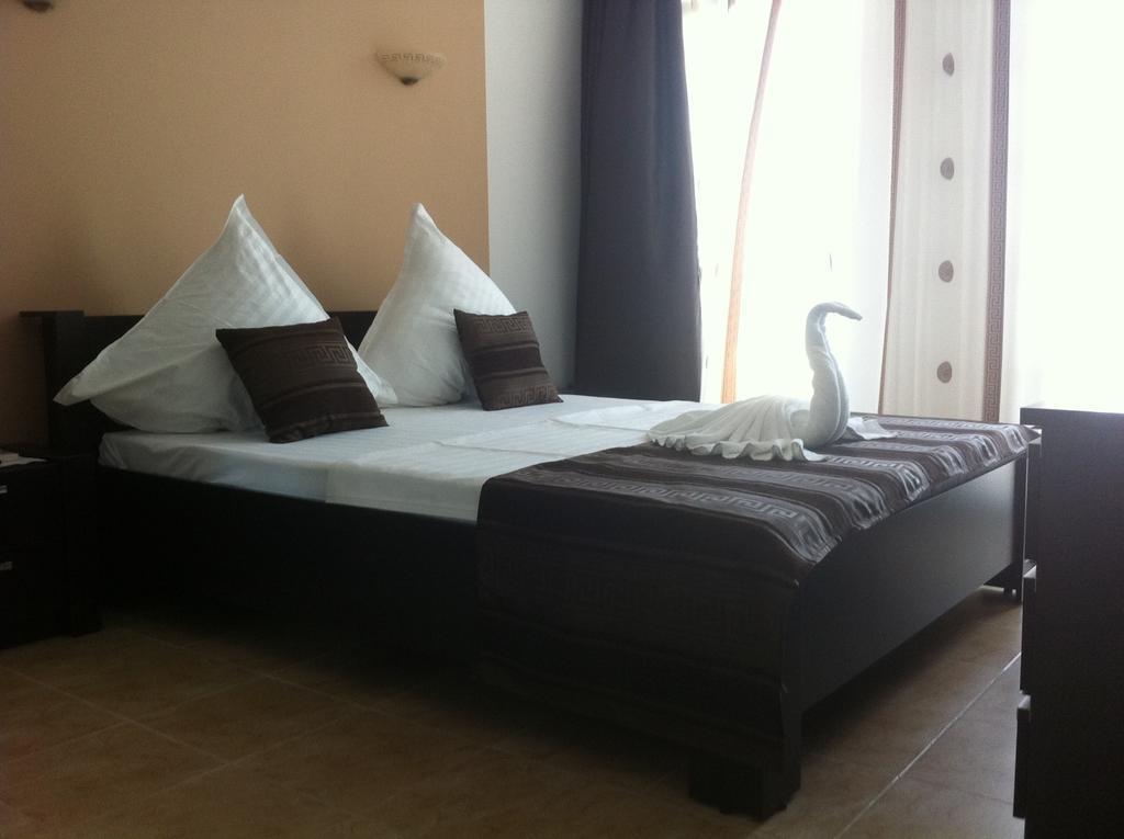 Hotel Solea Beach 마마이아 외부 사진