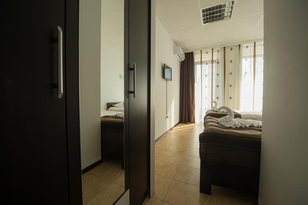 Hotel Solea Beach 마마이아 외부 사진