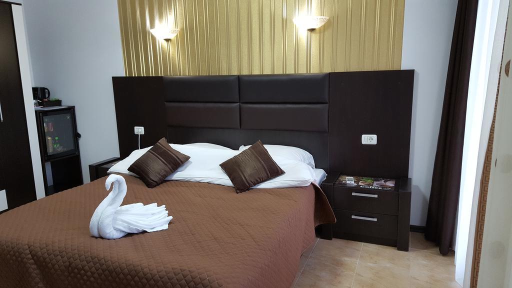 Hotel Solea Beach 마마이아 외부 사진