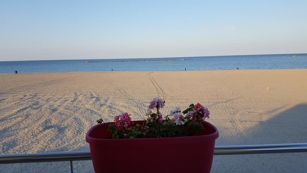 Hotel Solea Beach 마마이아 외부 사진