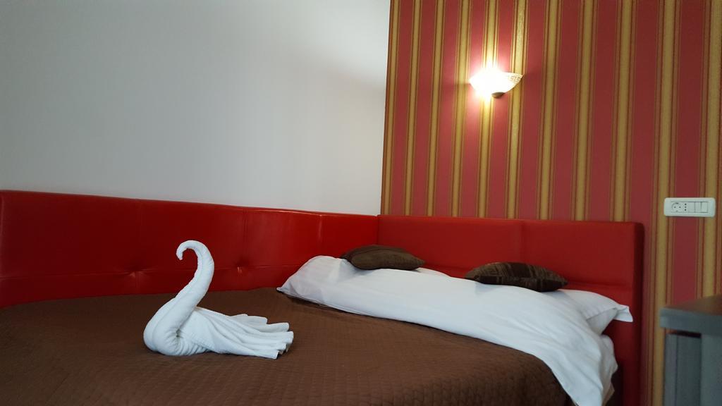 Hotel Solea Beach 마마이아 외부 사진