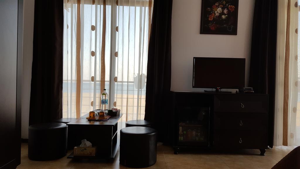 Hotel Solea Beach 마마이아 외부 사진