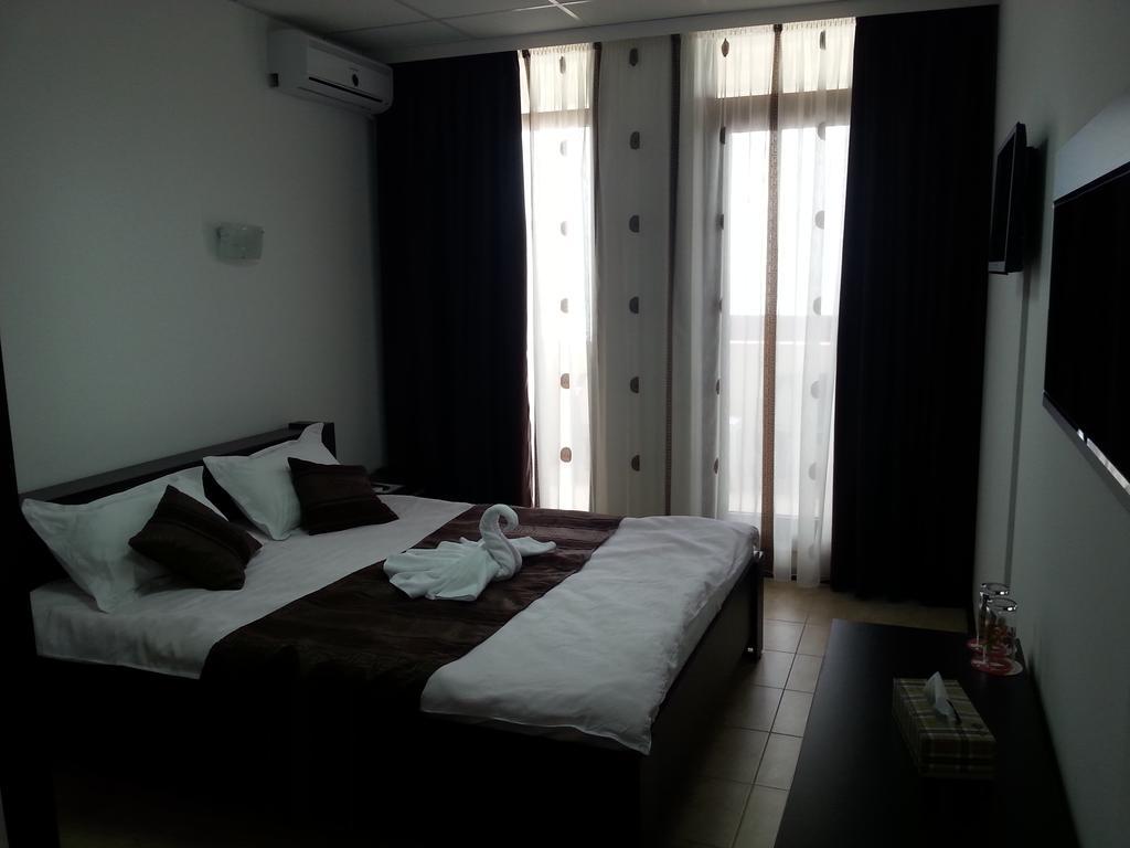 Hotel Solea Beach 마마이아 외부 사진