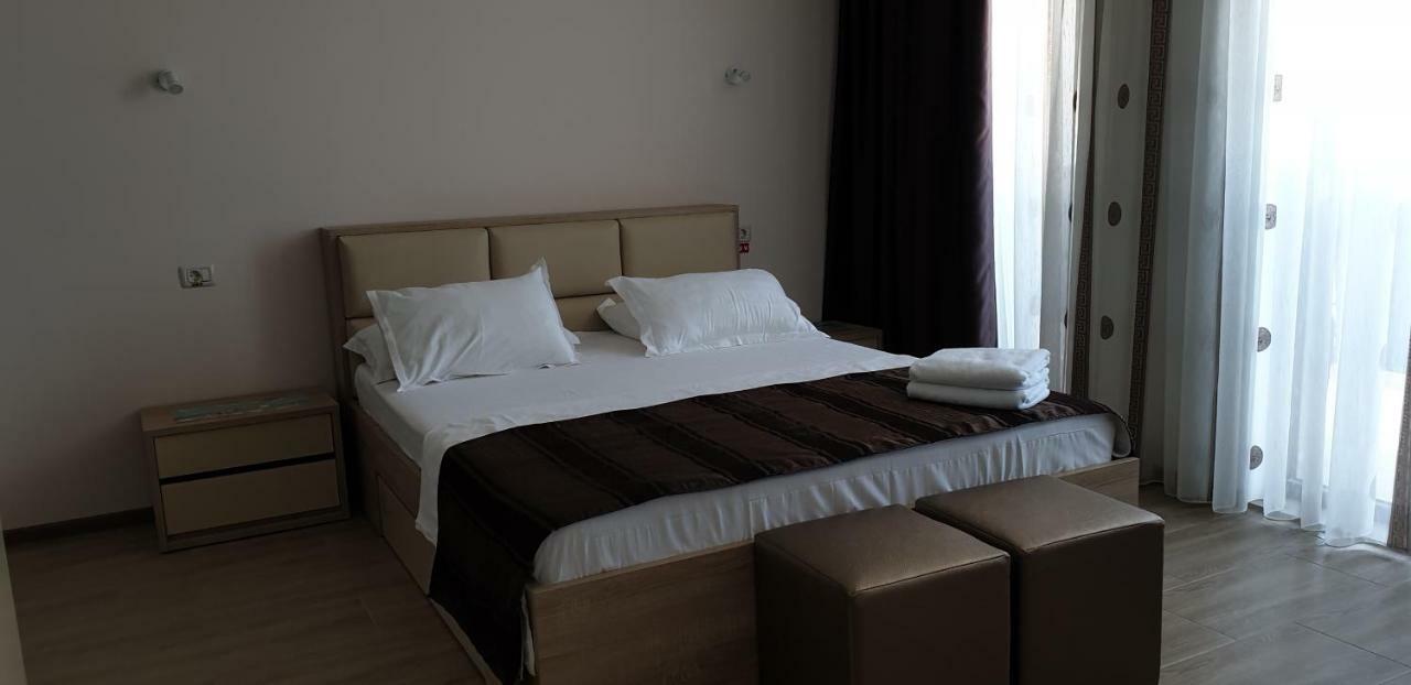 Hotel Solea Beach 마마이아 외부 사진
