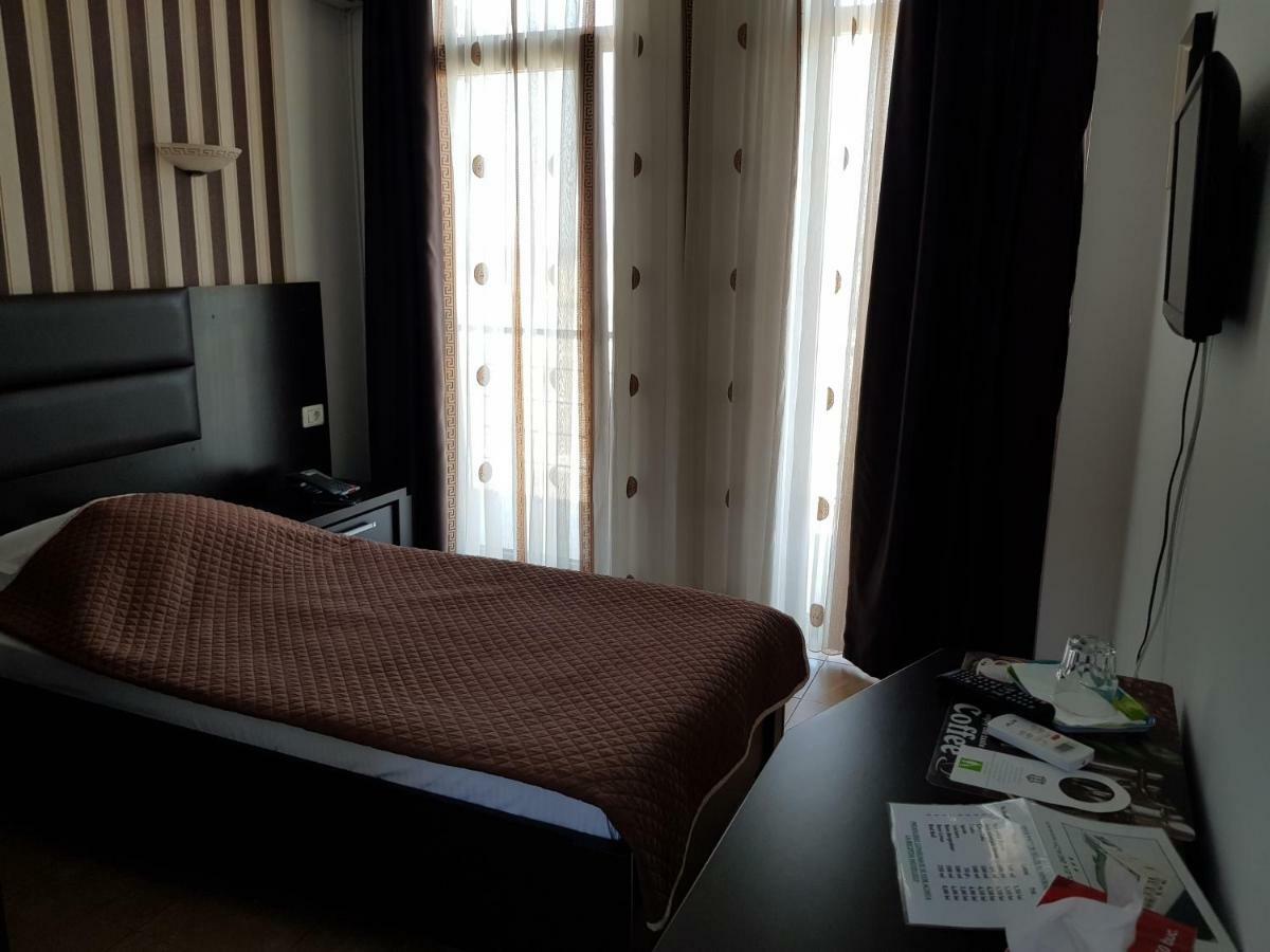 Hotel Solea Beach 마마이아 외부 사진