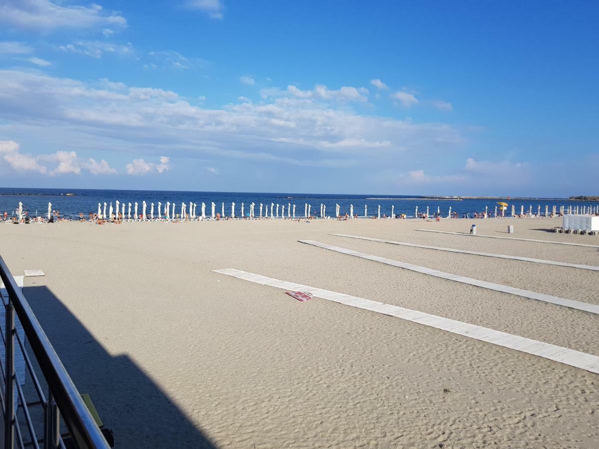 Hotel Solea Beach 마마이아 외부 사진