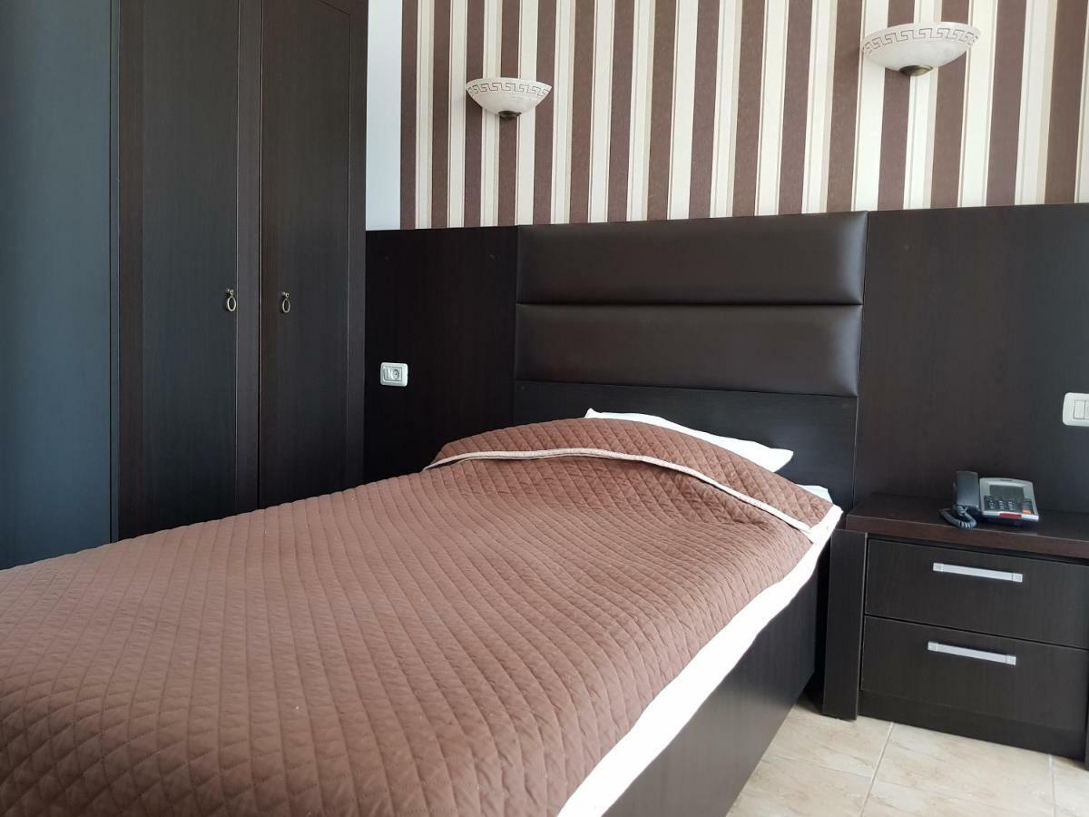 Hotel Solea Beach 마마이아 외부 사진
